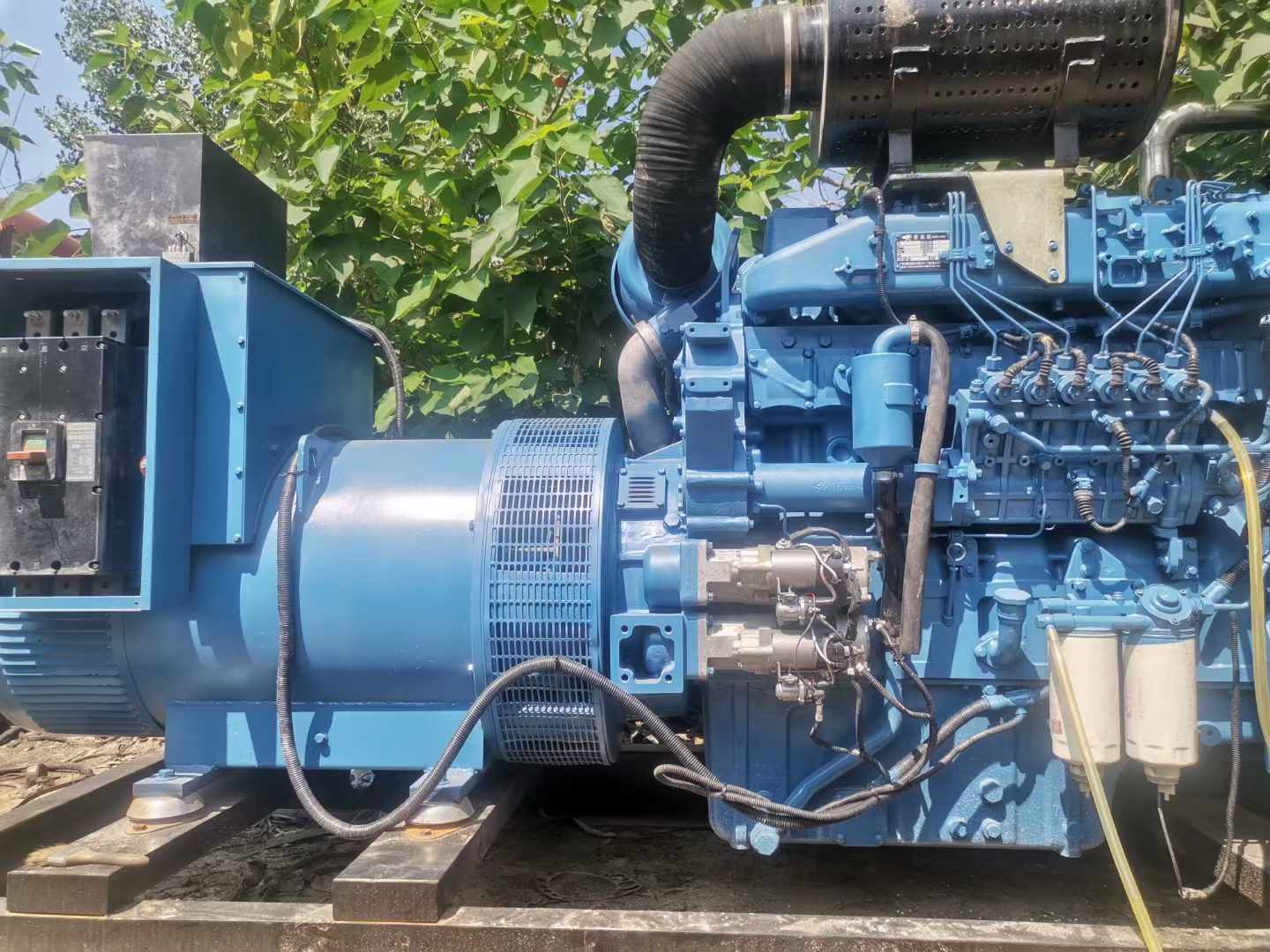 河西详细说明降低 800kW 柴油发电机输出电流波动的方法